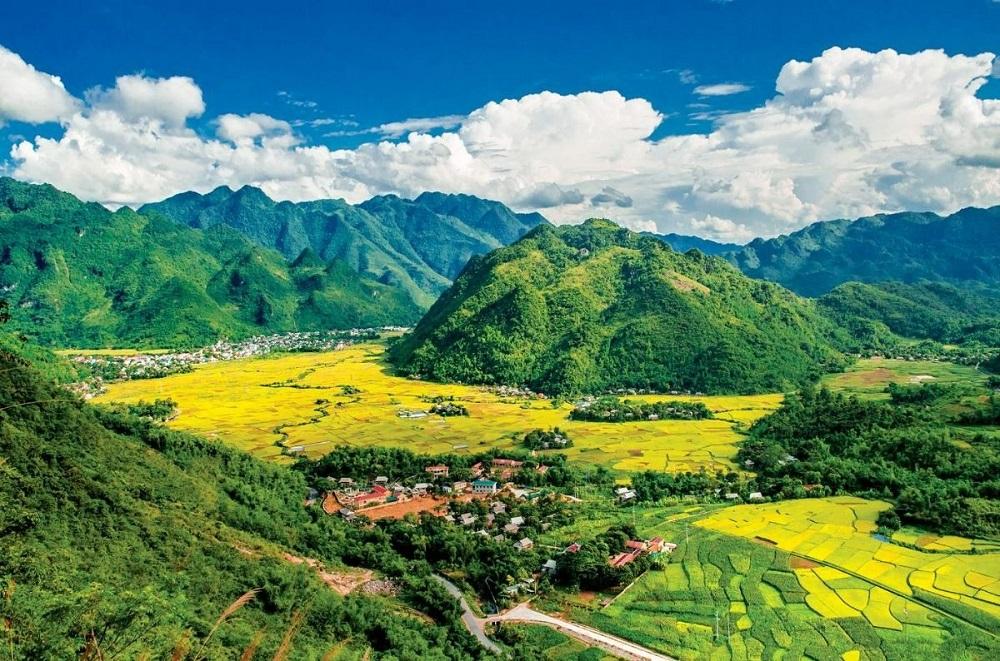 Du lịch Hoà Bình thu hút mọi du khách trong và ngoài nước